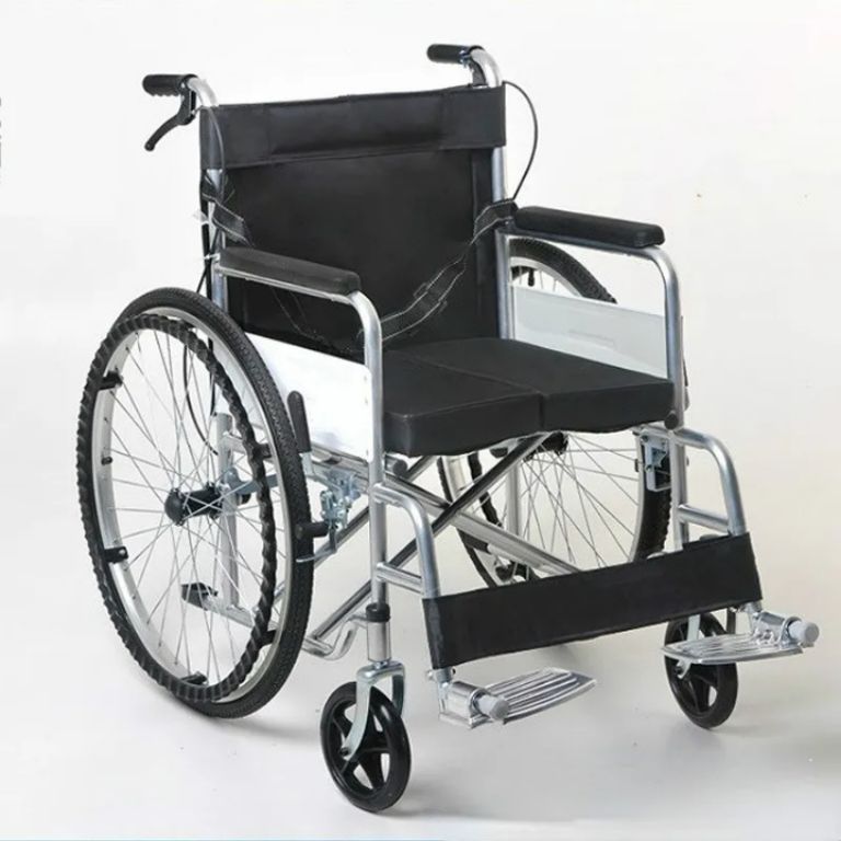 Child-sized wheelchair by Scantrik