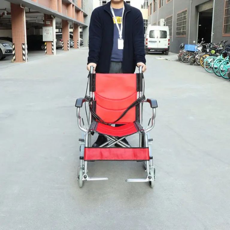 Child-friendly wheelchair by Scantrik