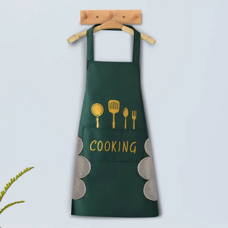 Artist’s Apron by Scantrik