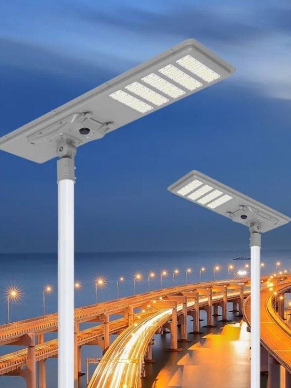Solar Powered Streetlight 5-Eye by Hiphen solutions