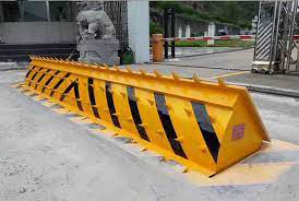 3 metres Rising Kerb by Hiphen solutions