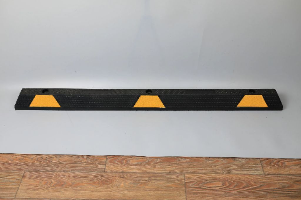 Parking Stoppers 1,650mm by Hiphen solutions