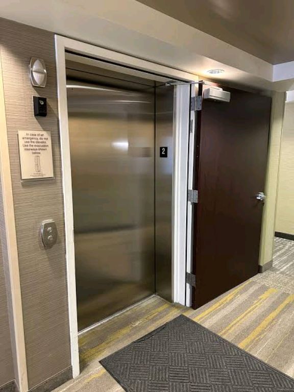 Energy-Efficient Hotel Elevator by Home lift elevator