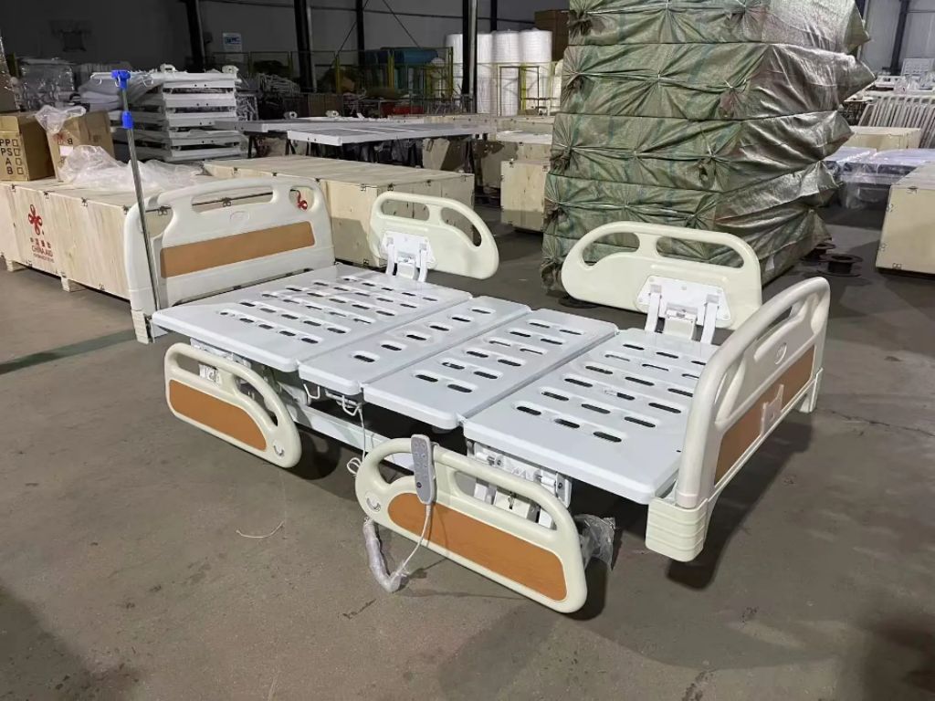 Three Function Bed by Scantrik