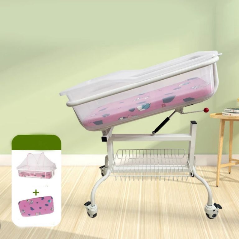 toddler bed with table by Scantrik