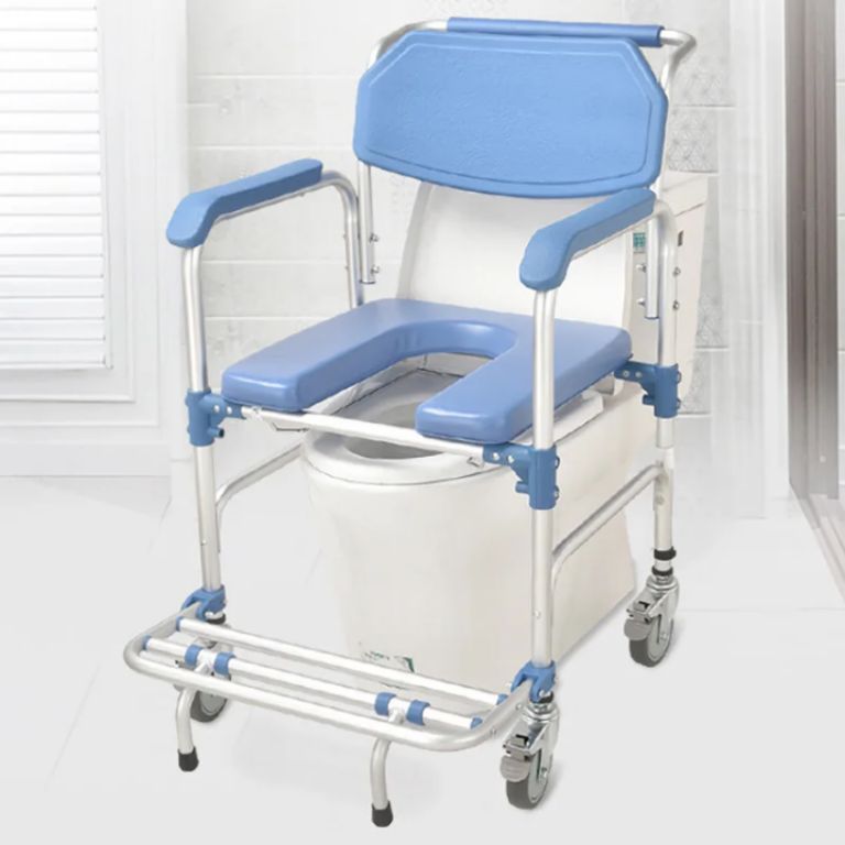 tynor commode chair with wheels by Scantrik