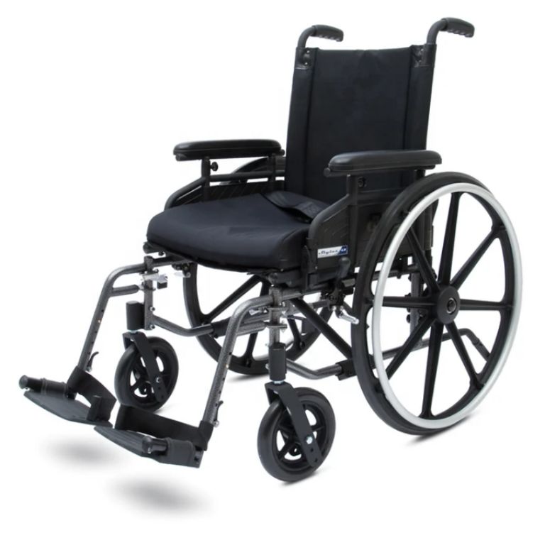 wheelchair to toilet seat by Scantrik