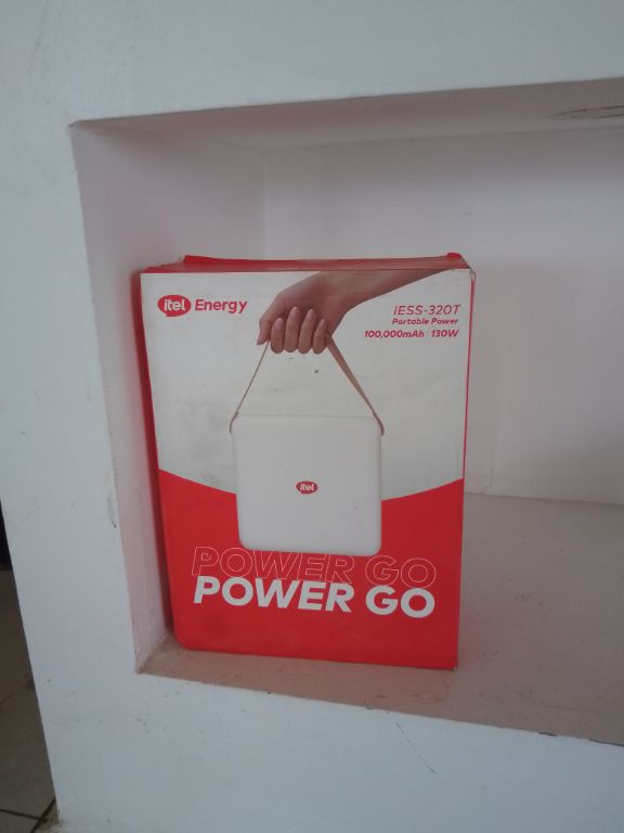 Itel Energy High-Performance Portable Power Station 320Wh by LUMETT