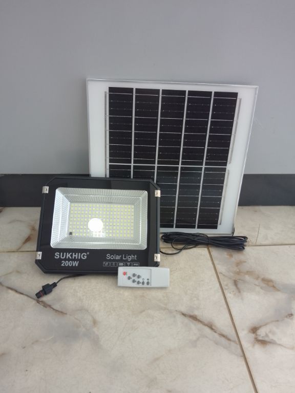SUKHIG 300W Heavy-Duty Solar Street Light for Roads and Commercial Areas by LUMETT