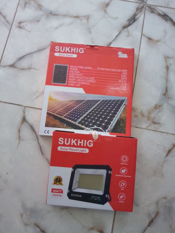 SUKHIG 300W Solar Street Light for Estates, Schools, and Public Areas by LUMETT