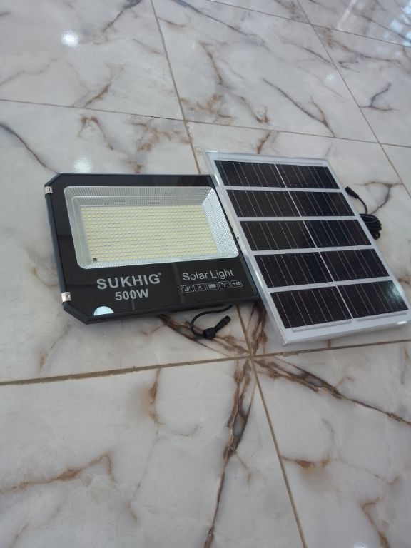 SUKHIG 500W Supreme Lite Solar Road and Highway Light by LUMETT