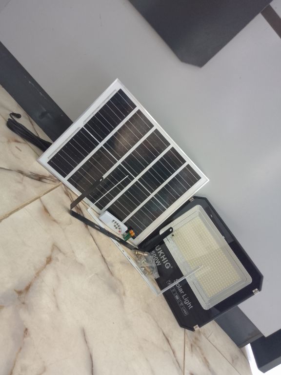 SUKHIG 500W Supreme Lite All-in-One Solar Street Light by LUMETT