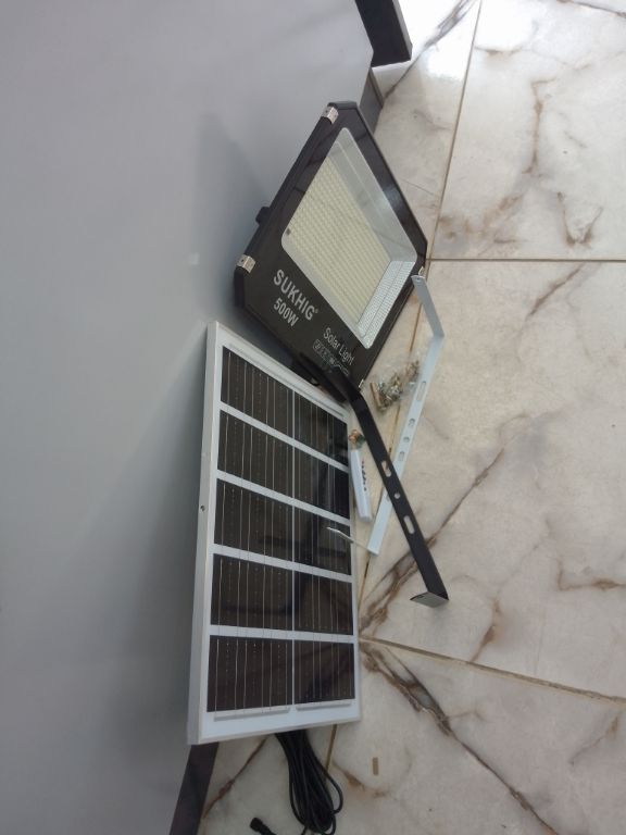 SUKHIG 500W Supreme Lite Commercial Solar Street Lighting System by LUMETT