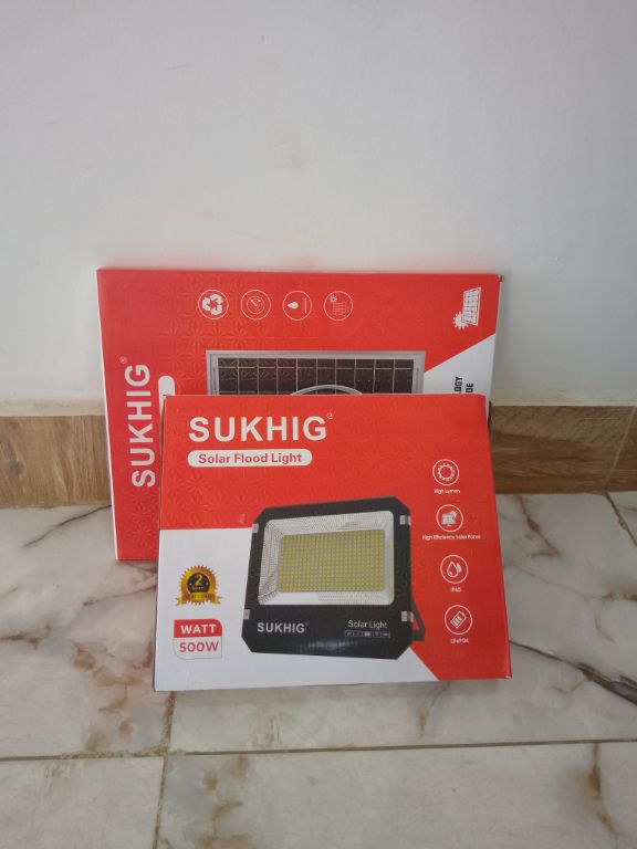 SUKHIG 500W Supreme Lite Heavy-Duty Solar Street Light by LUMETT