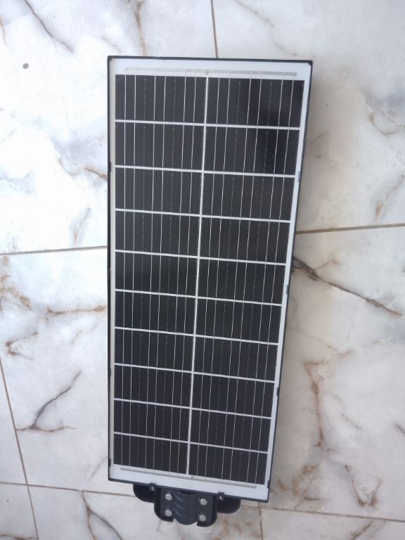 SUKHIG 5000W Solar Street Light for Residential Estates and Gated Communities by LUMETT