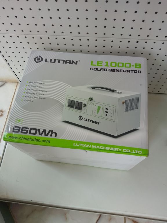 LUTIAN LE1000-B All-in-One Portable Power Station | 1000W Output by LUMETT