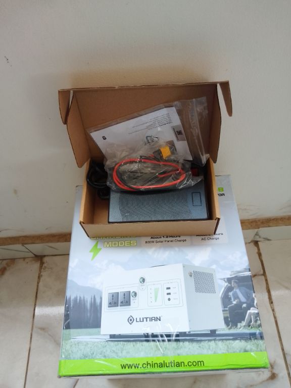 LUTIAN LE1000-B Premium Solar Generator | 960Wh LiFePO4 | 1000W by LUMETT