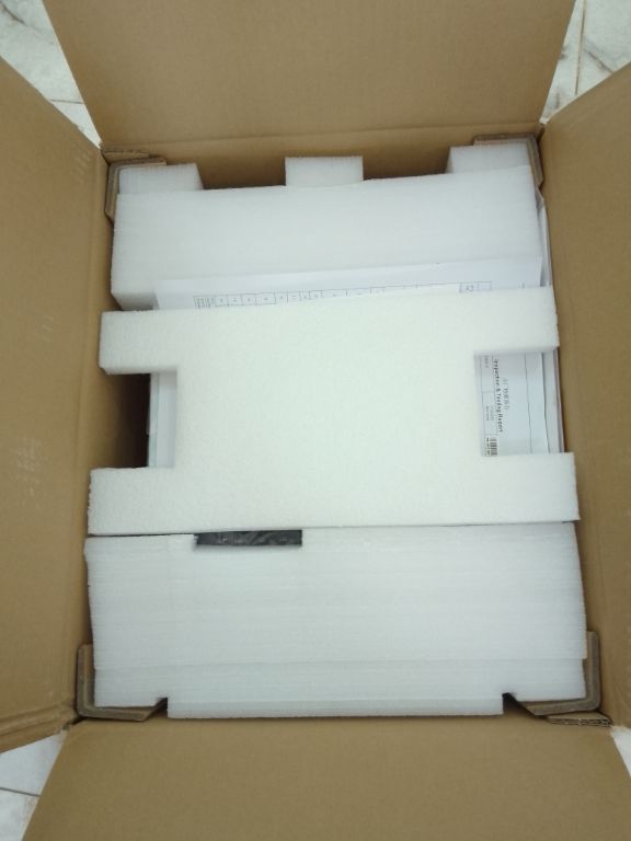 SRNE HF2430S80-H Premium Hybrid Inverter 3.3KW by LUMETT