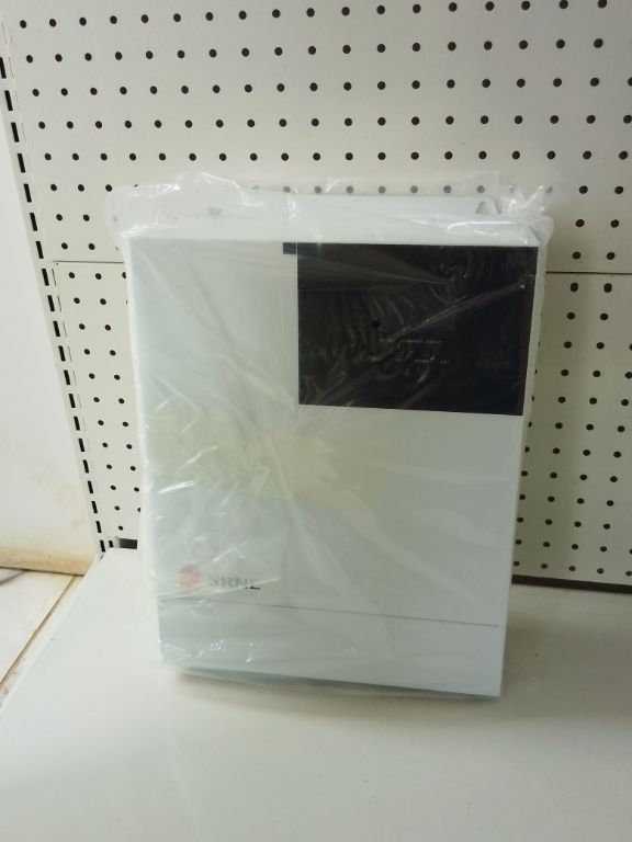 SRNE Premium 3.3KW Hybrid Inverter for Solar Systems by LUMETT