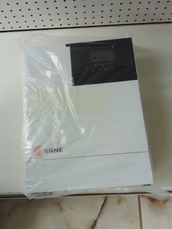 SRNE Smart Energy 3.3KW Hybrid Solar Inverter by LUMETT