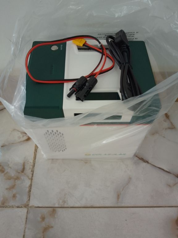 COLA 2000 Home & Outdoor Generator by LUMETT