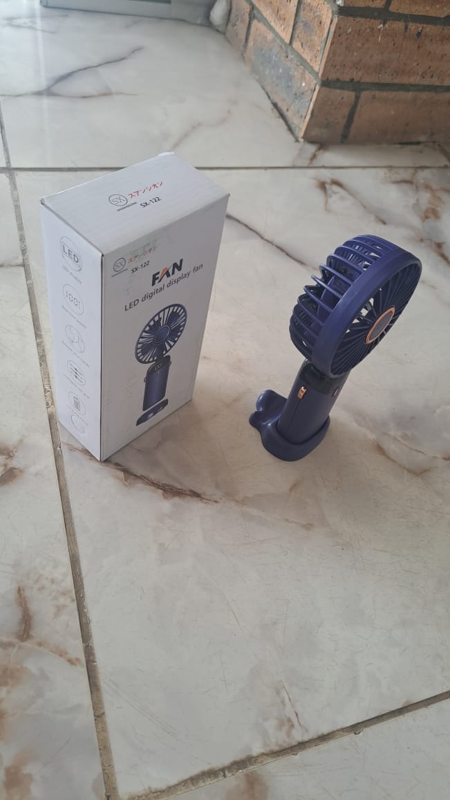 LED digital display fan By Lumett