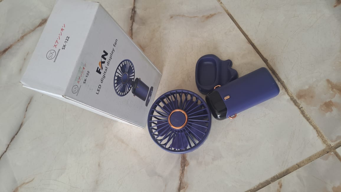LED digital display fan By Lumett