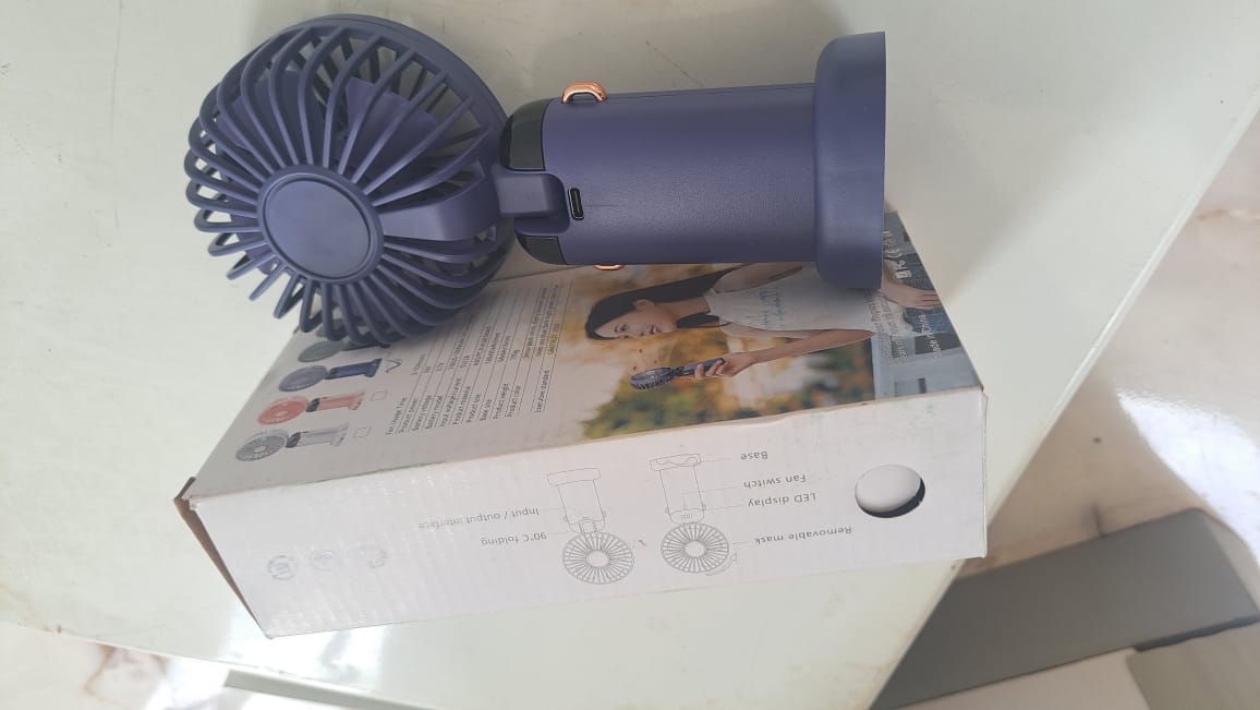 LED digital display fan By Lumett