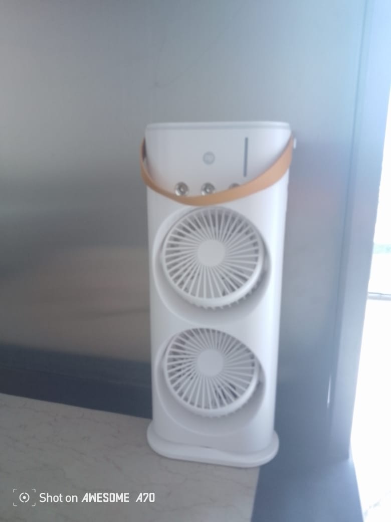 DP portable rechargeble fan By Lumett